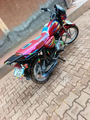 Bajaj CT 125X 2025 Red