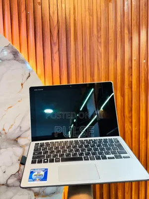 Laptop HP Elite X2 1012 G2 8GB Intel Core i5 SSD 256GB