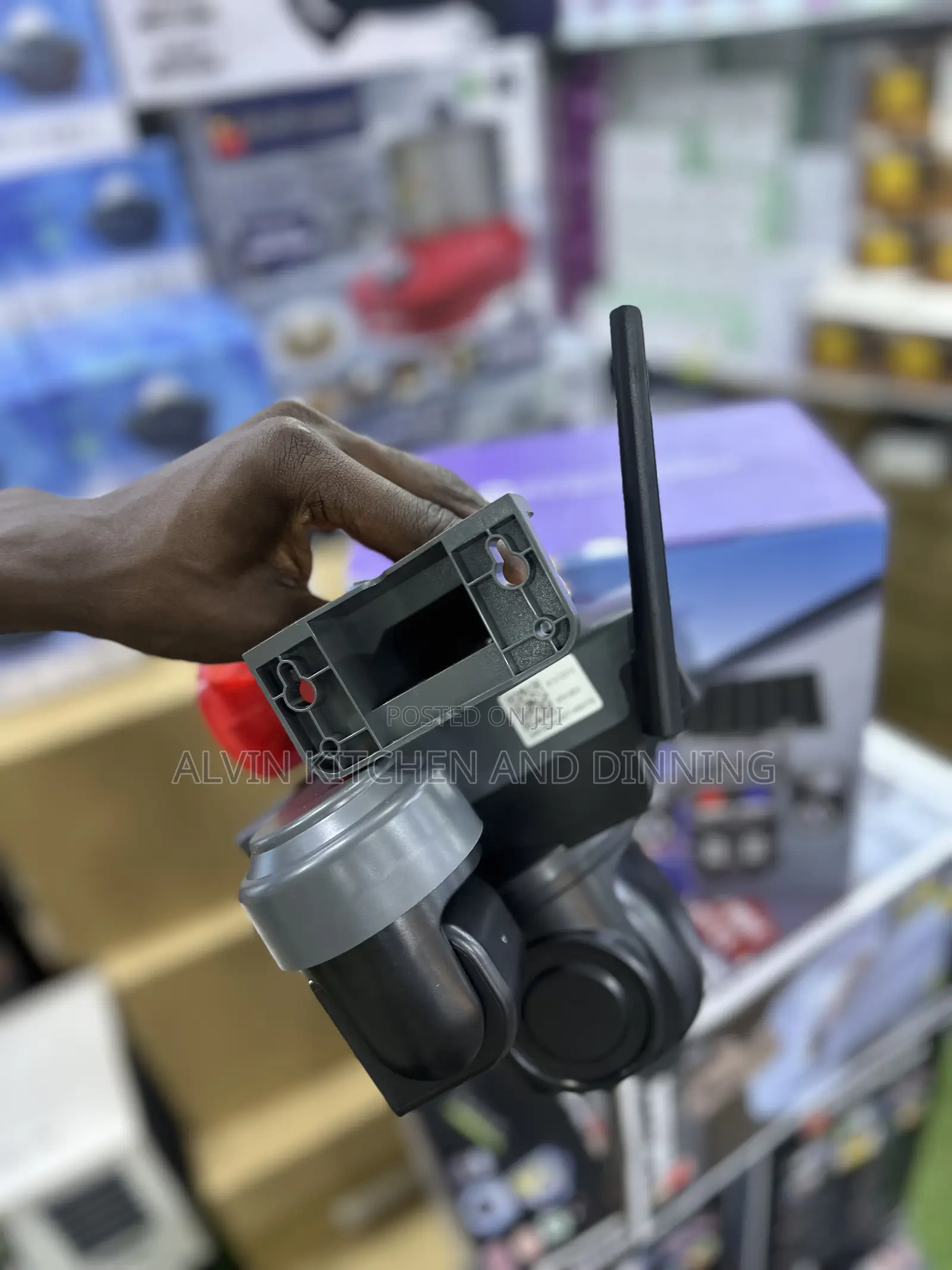 Security Camera With Smart Alarm Powered By Solar