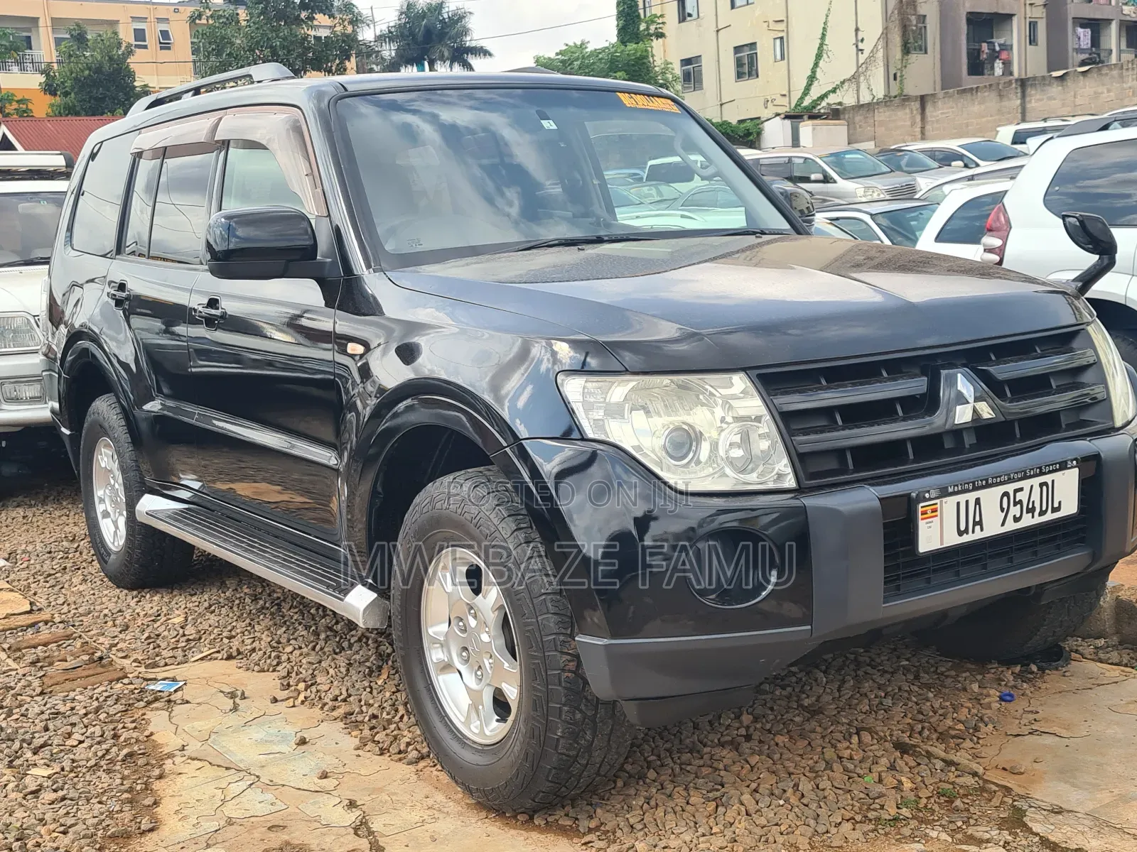 Mitsubishi Pajero 2010 Black