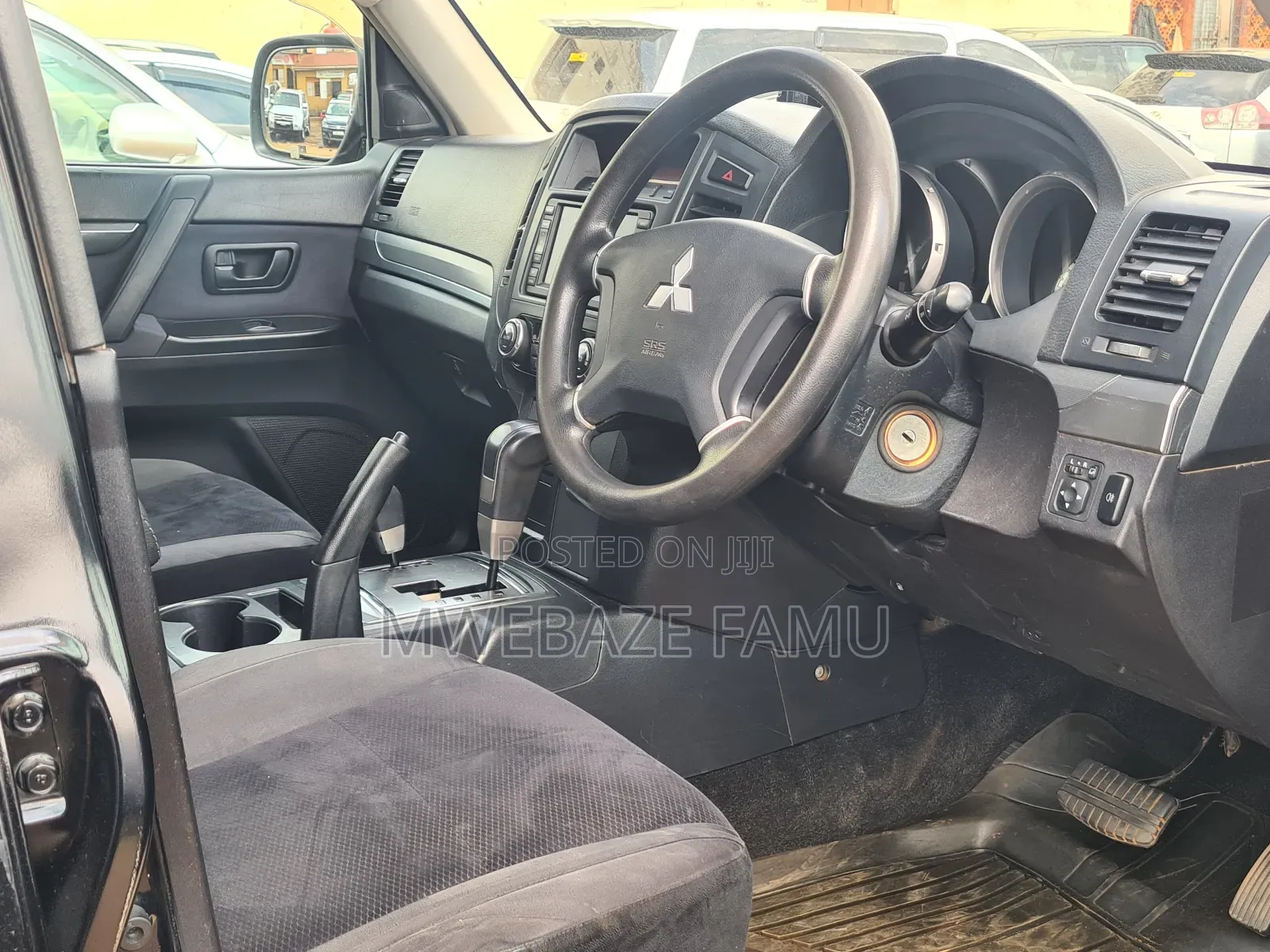 Mitsubishi Pajero 2010 Black