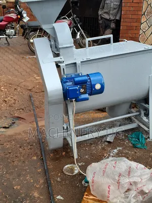 Feed Mixers for Poultry