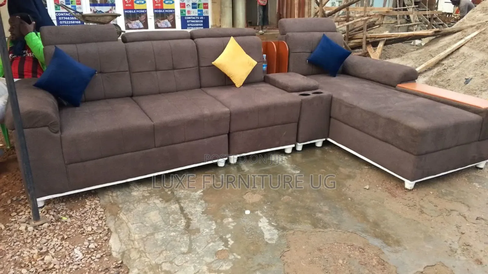 L Sofa/Brownish Colour