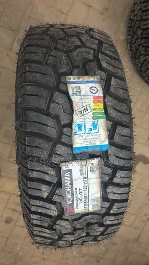 265/65r17 Made in Japan Original Geolander Yokohama Brand New