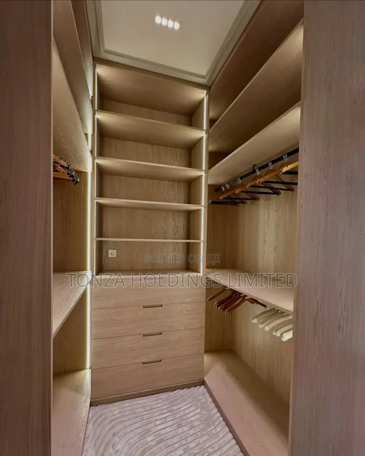 Walk in Closet