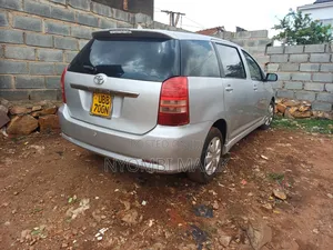 Toyota Wish 2005 Silver