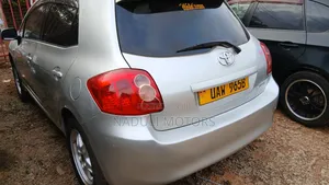 Toyota Auris 2009 Silver