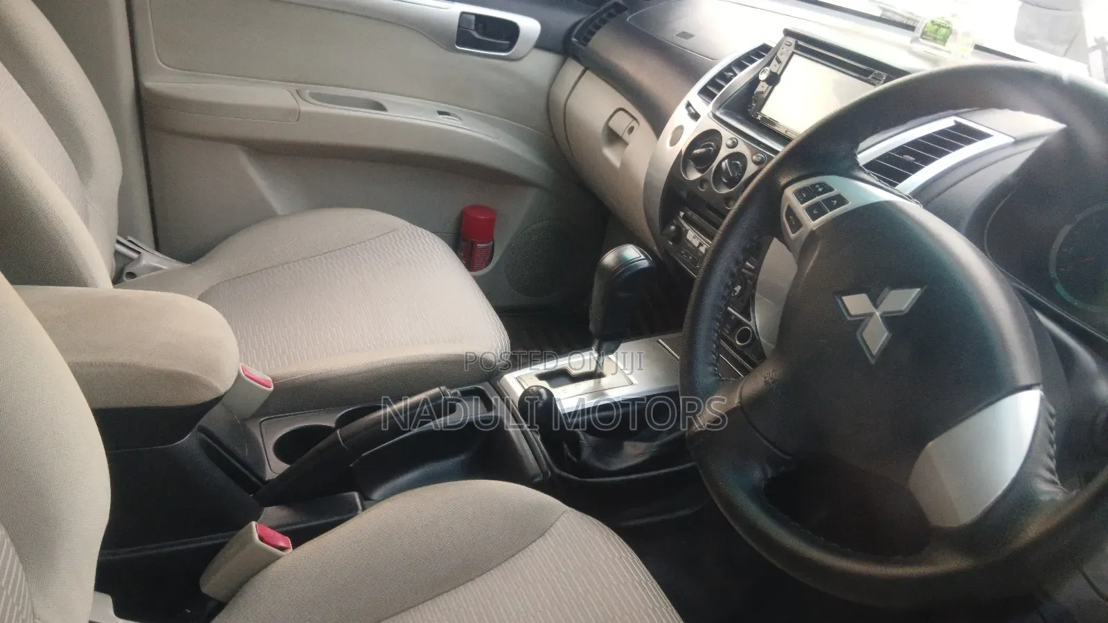 Mitsubishi Pajero 2011 Silver