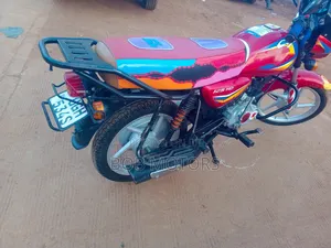 Bajaj CT 125X 2025 Red