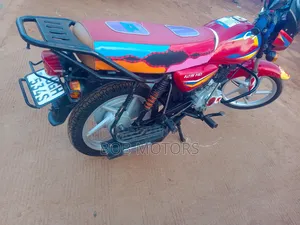 Bajaj CT 125X 2025 Red