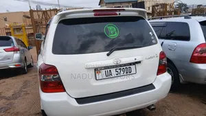 Toyota Kluger 2005 White