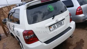 Toyota Kluger 2005 White