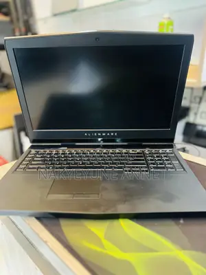 Laptop Alienware M17x R2 8GB Intel Core i9 HDD 1T