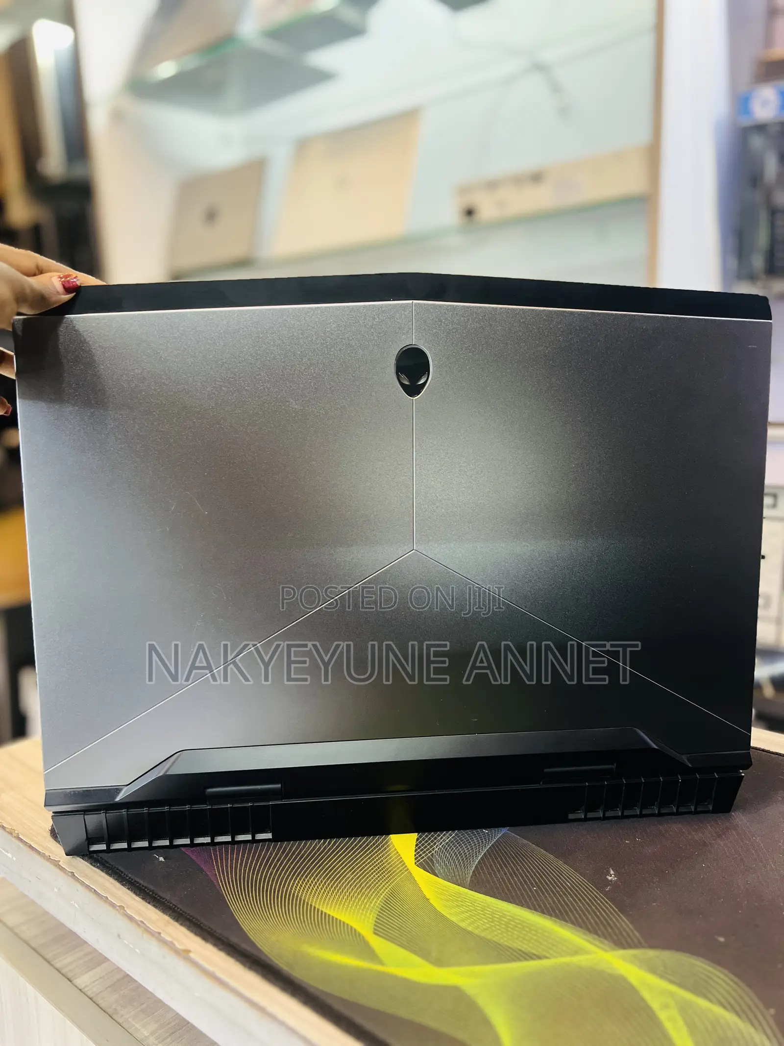 Laptop Alienware M17x R2 8GB Intel Core i9 HDD 1T