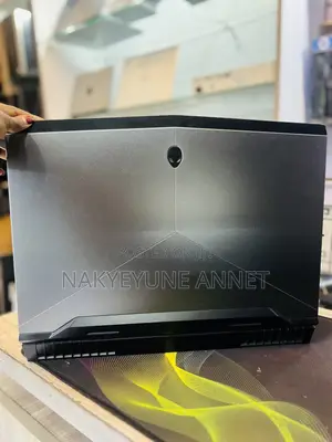 Laptop Alienware M17x R2 8GB Intel Core i9 HDD 1T
