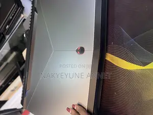 Laptop Alienware M17x R2 8GB Intel Core i9 HDD 1T