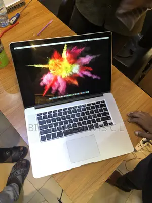 Laptop Apple MacBook Pro 4GB Intel Core i7 SSD 500GB