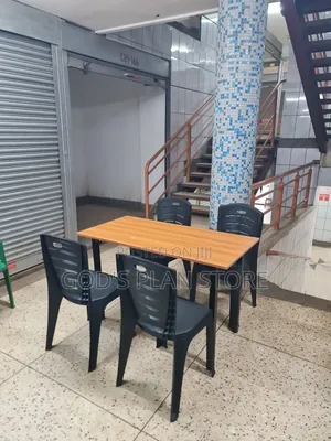 Restaurant Furniture Foldable Table and Chairs (Cafe/Bars/Hotels)