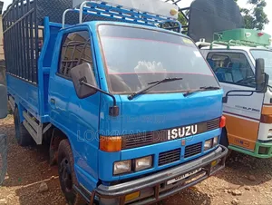 Isuzu Elf Truck 2000 Blue