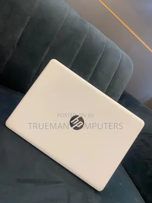 Laptop HP 14-ep0063 4GB Intel Core i3 HDD 500GB