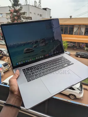 Laptop Apple MacBook Pro 2019 16GB Intel Core i7 SSD 512GB