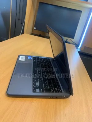 Laptop Asus VivoBook W202 4GB Intel Celeron SSD 128GB