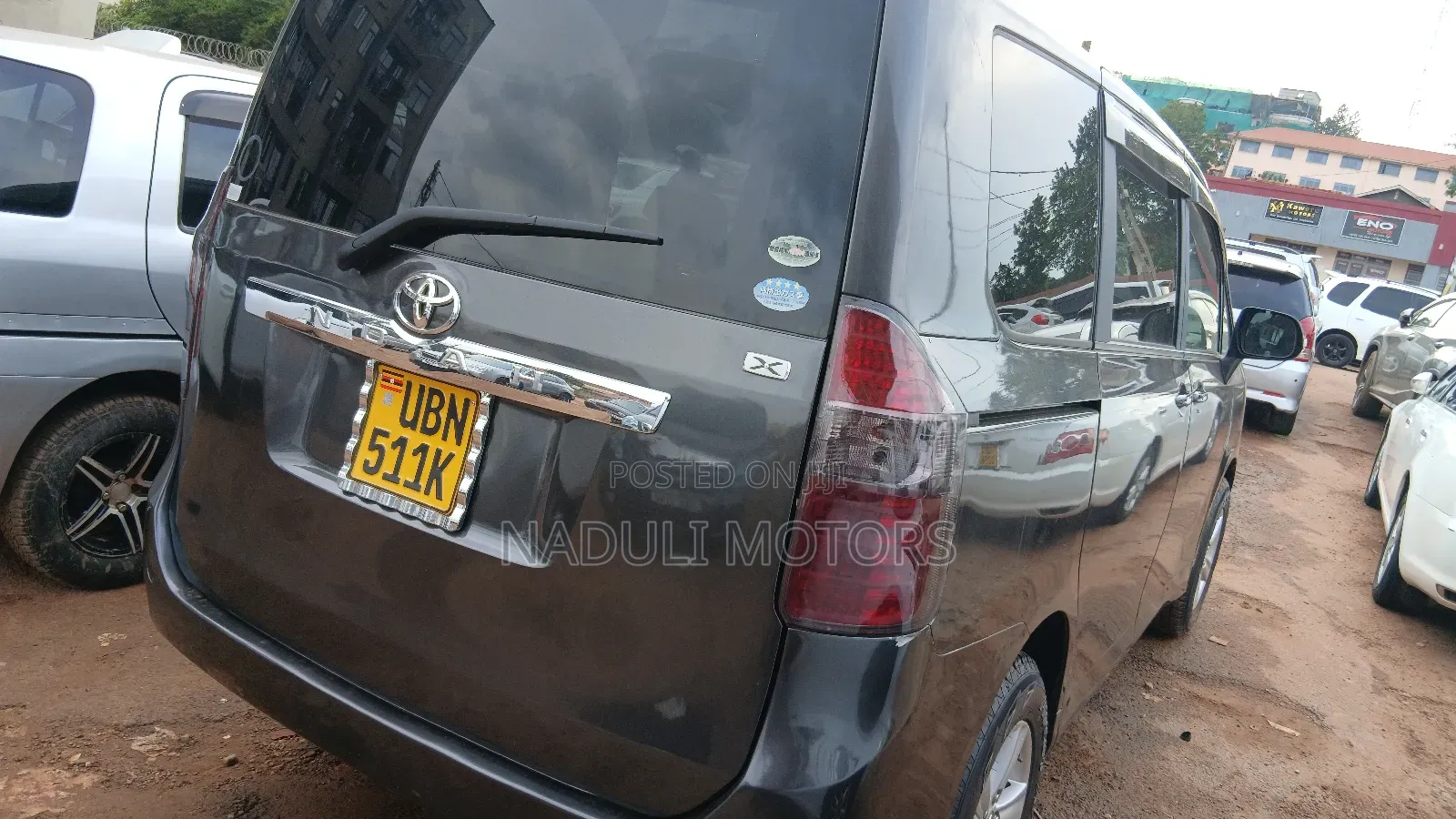 Toyota Noah 2010 Gray