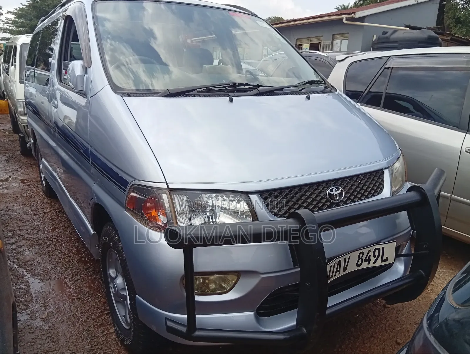 Toyota Regius 1999 Blue