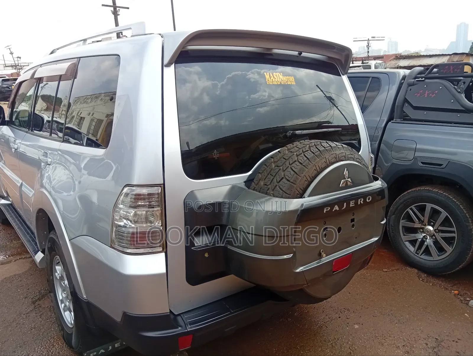 Mitsubishi Pajero 2010 Silver