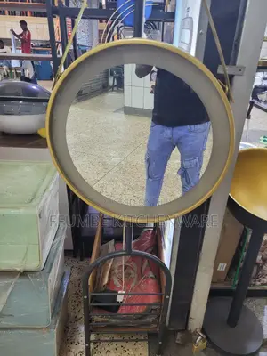Round Mirror