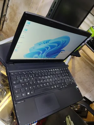 Laptop Fujitsu Lifebook A544 8GB Intel Core i5 SSD 128GB