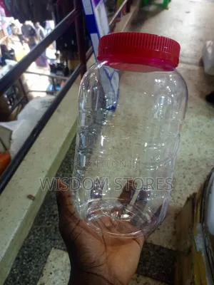 Clear Plastic Pet Jar