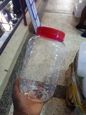 Clear Plastic Pet Jar