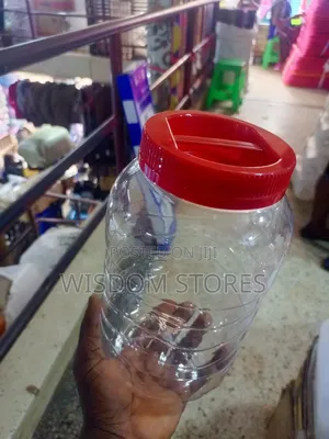 Clear Plastic Pet Jar