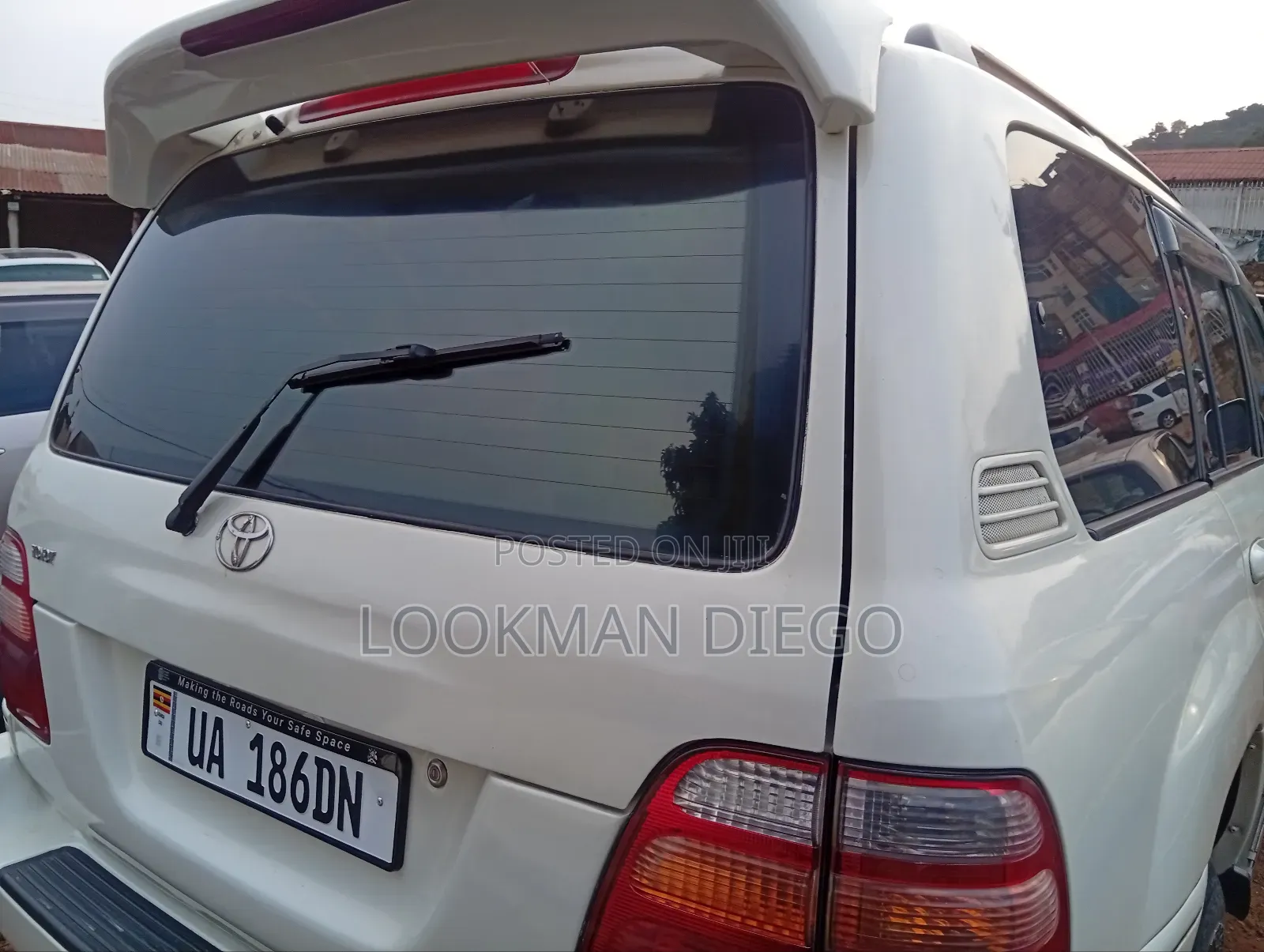 Toyota Land Cruiser 2003 White