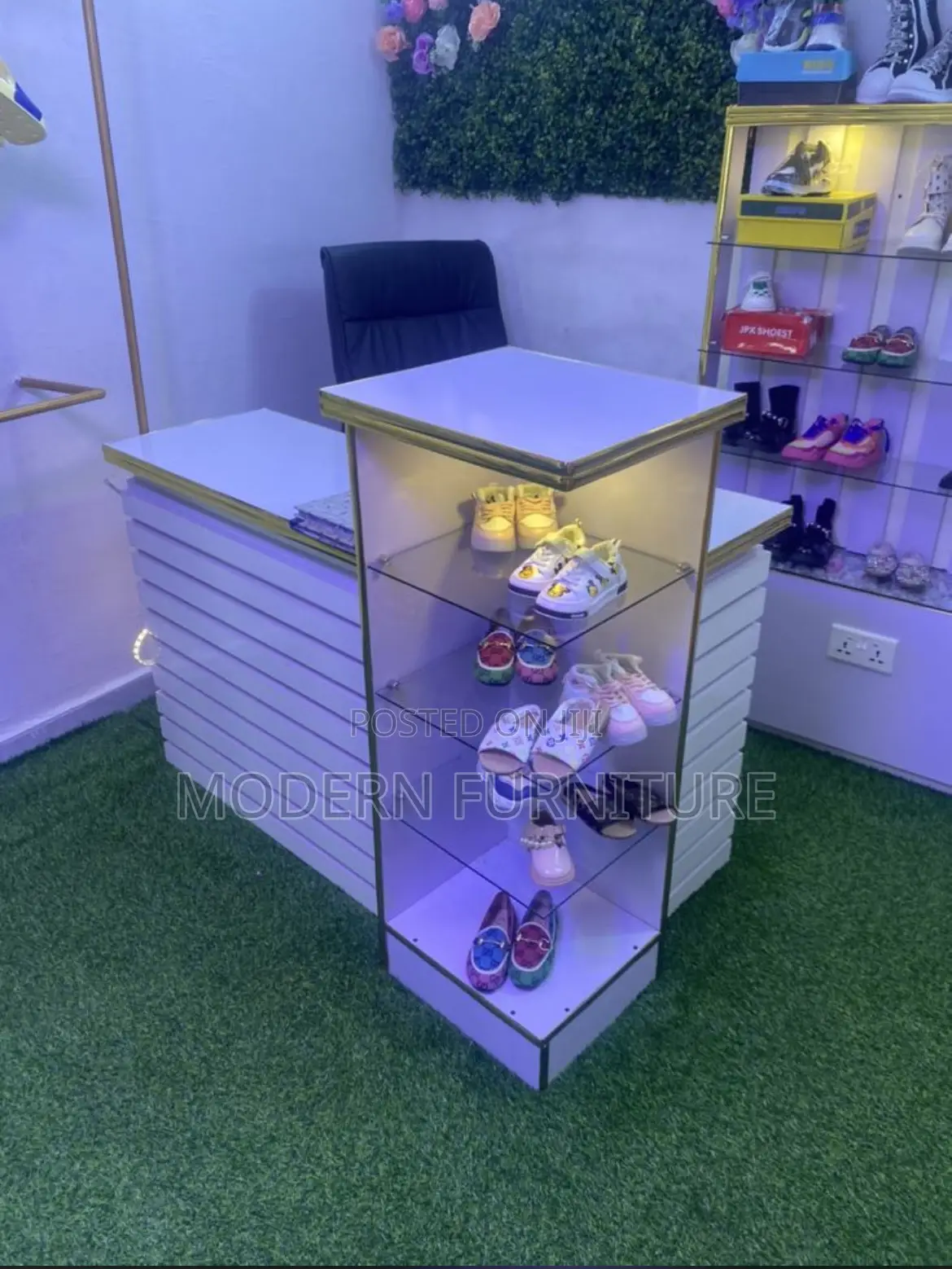 Shoe Display Table