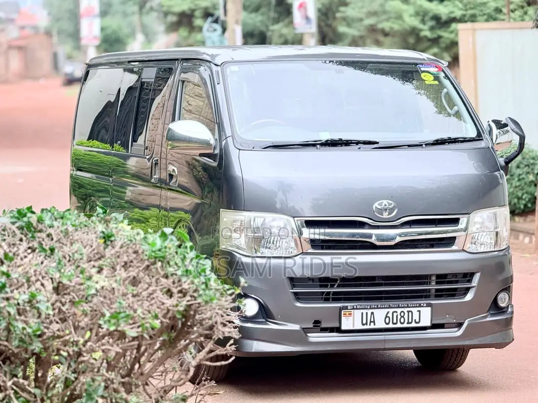 Toyota HiAce 2013 Grey