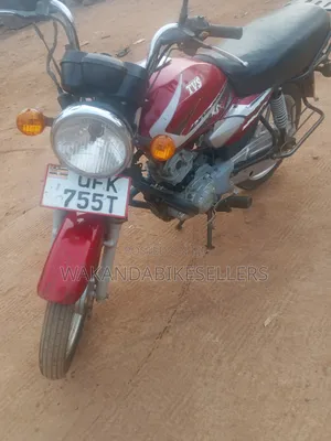 TVS HLX 125 2022 Red