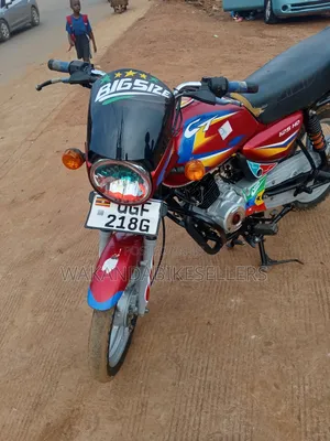 Bajaj Boxer 125 2024 Red