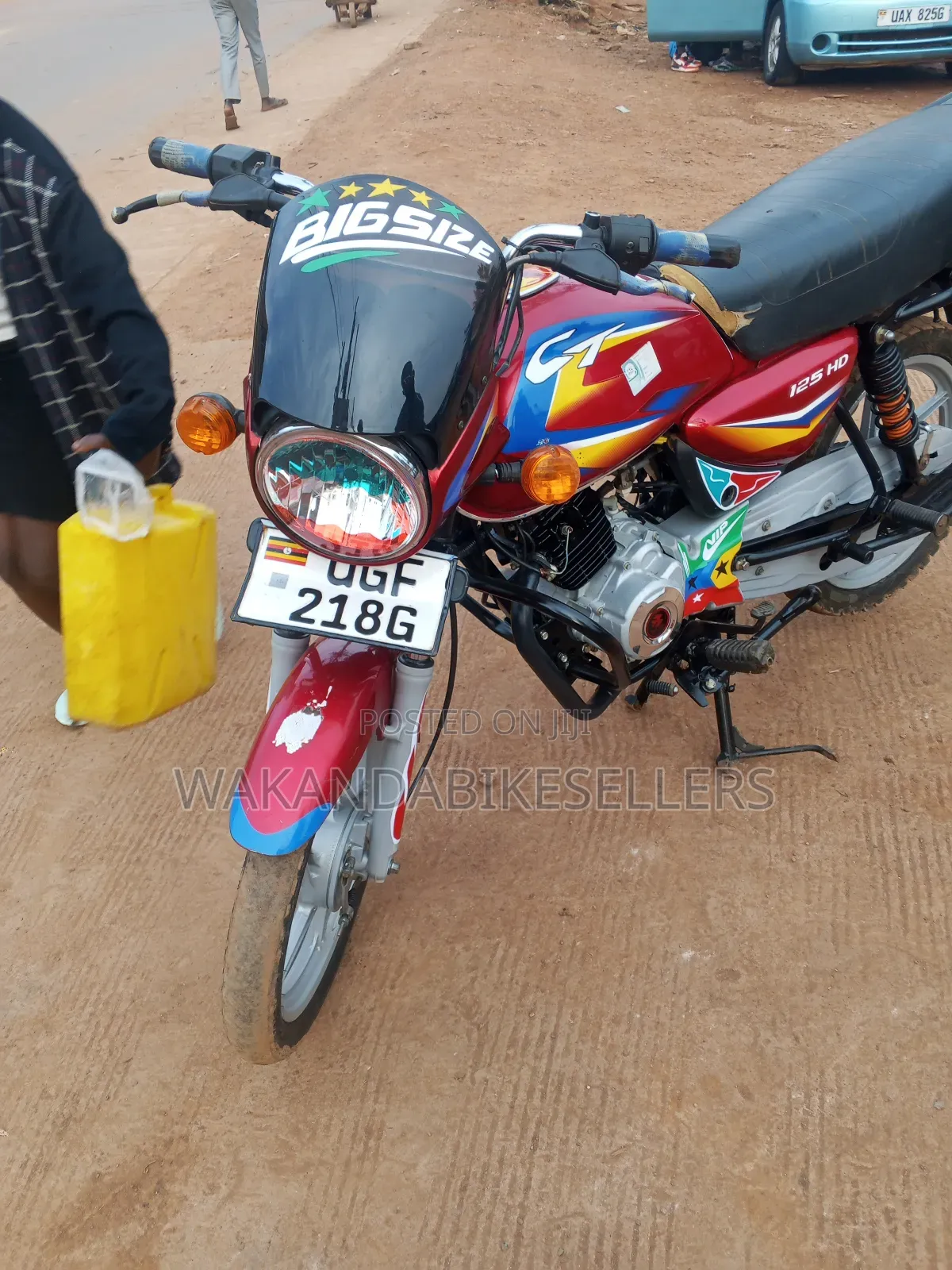 Bajaj Boxer 125 2024 Red