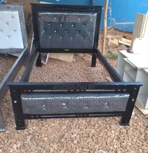 4x6 Wood and Leather Bed