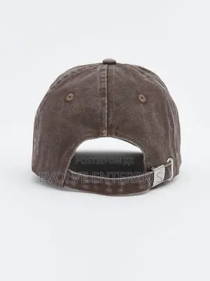 Men's Cap With Script Embroidery