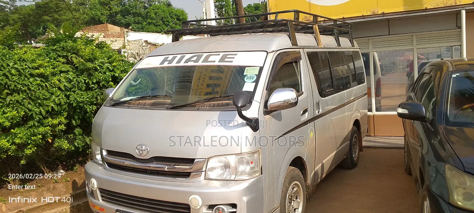 Toyota HiAce 2010 Silver