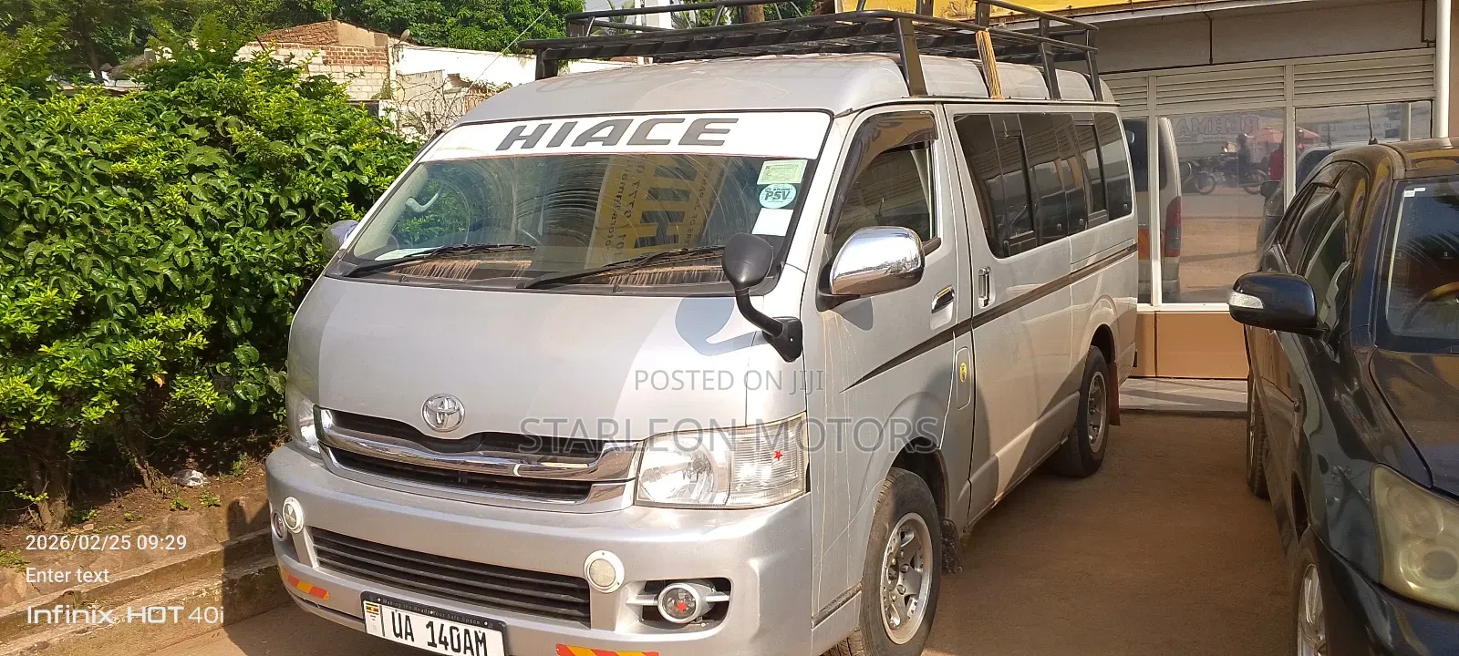 Toyota HiAce 2010 Silver