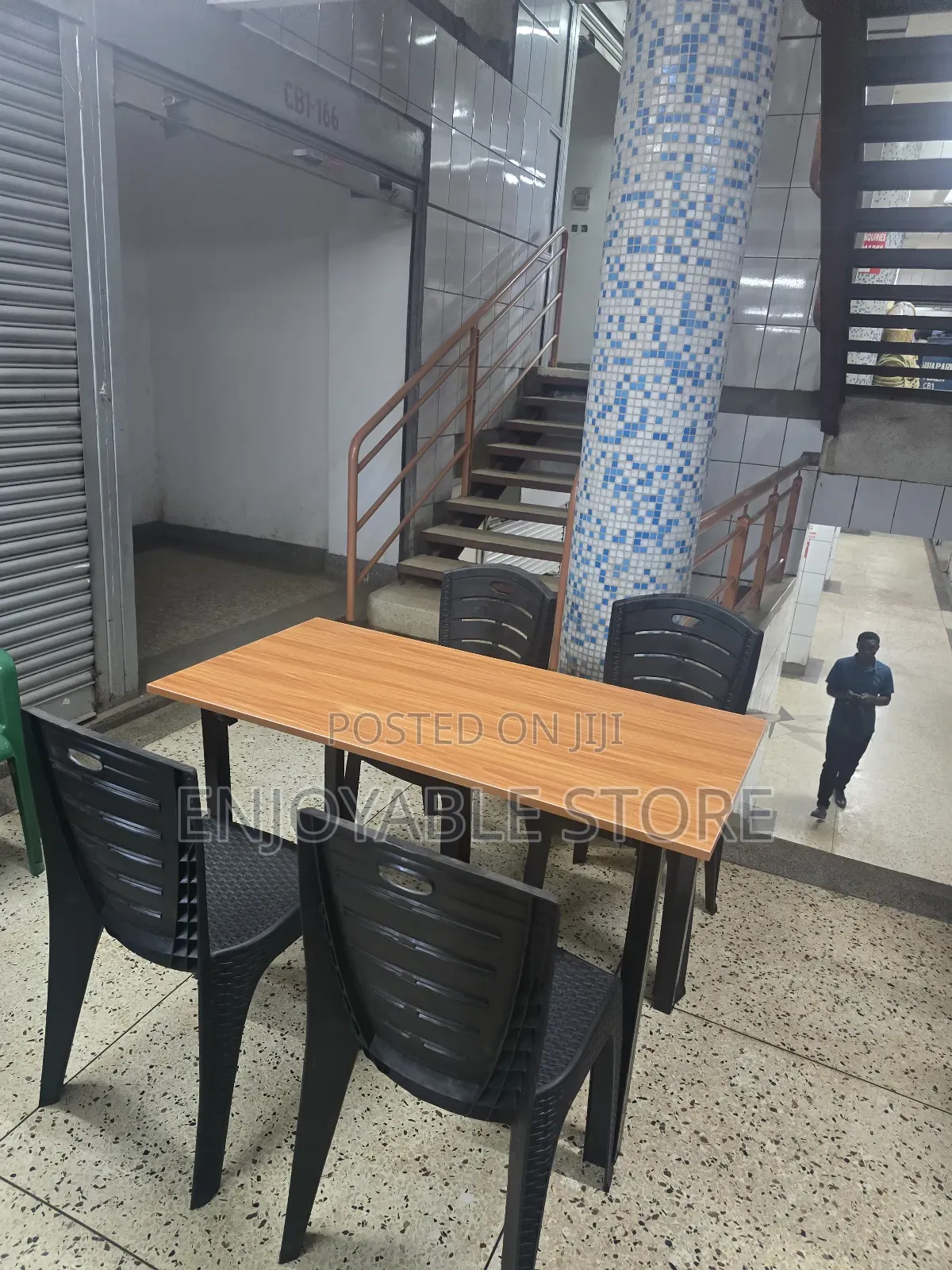 Restaurant Table and 4 Chairs Armless