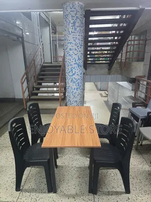 Restaurant Table and 4 Chairs Armless