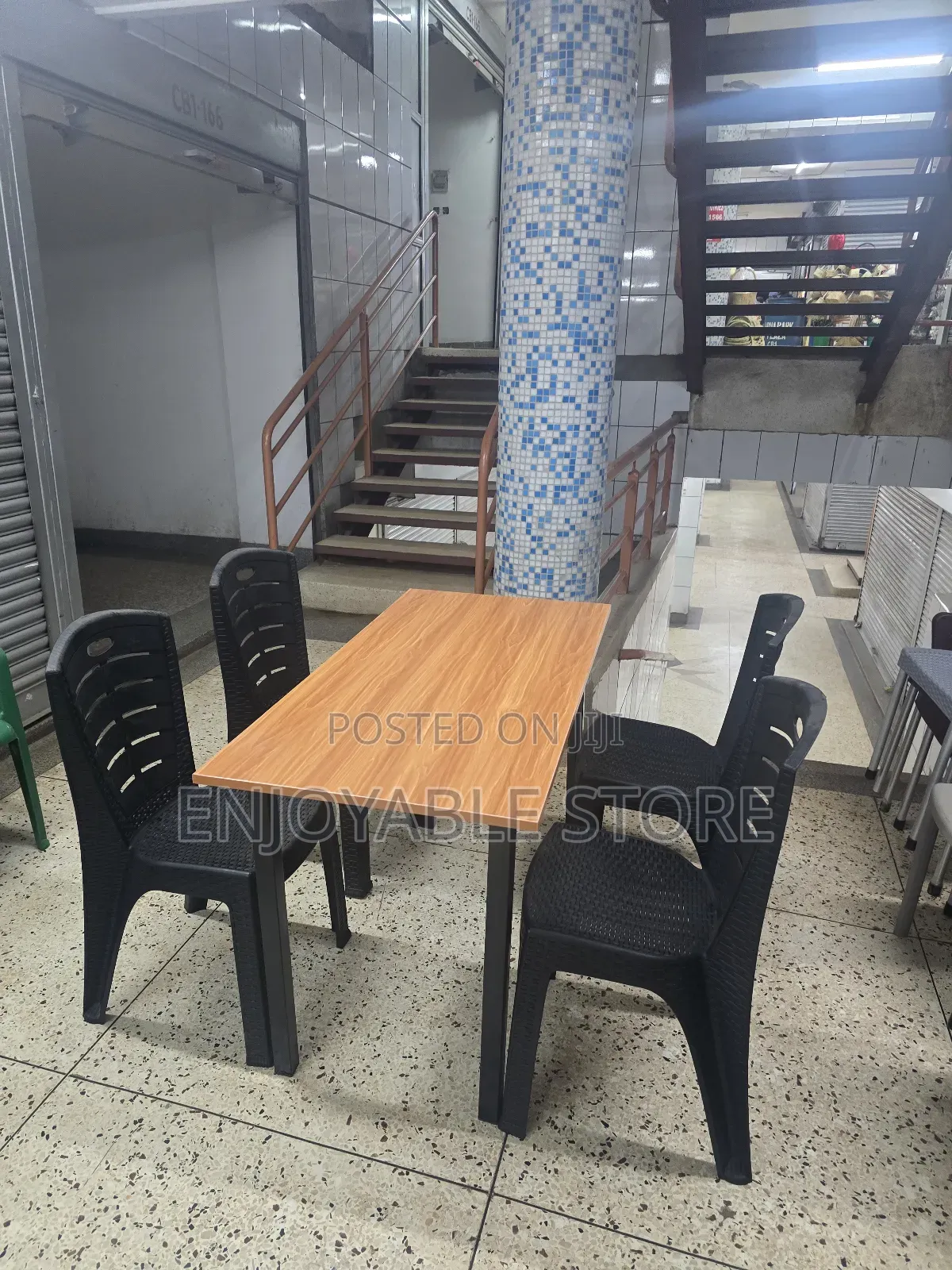 Restaurant Table and 4 Chairs Armless