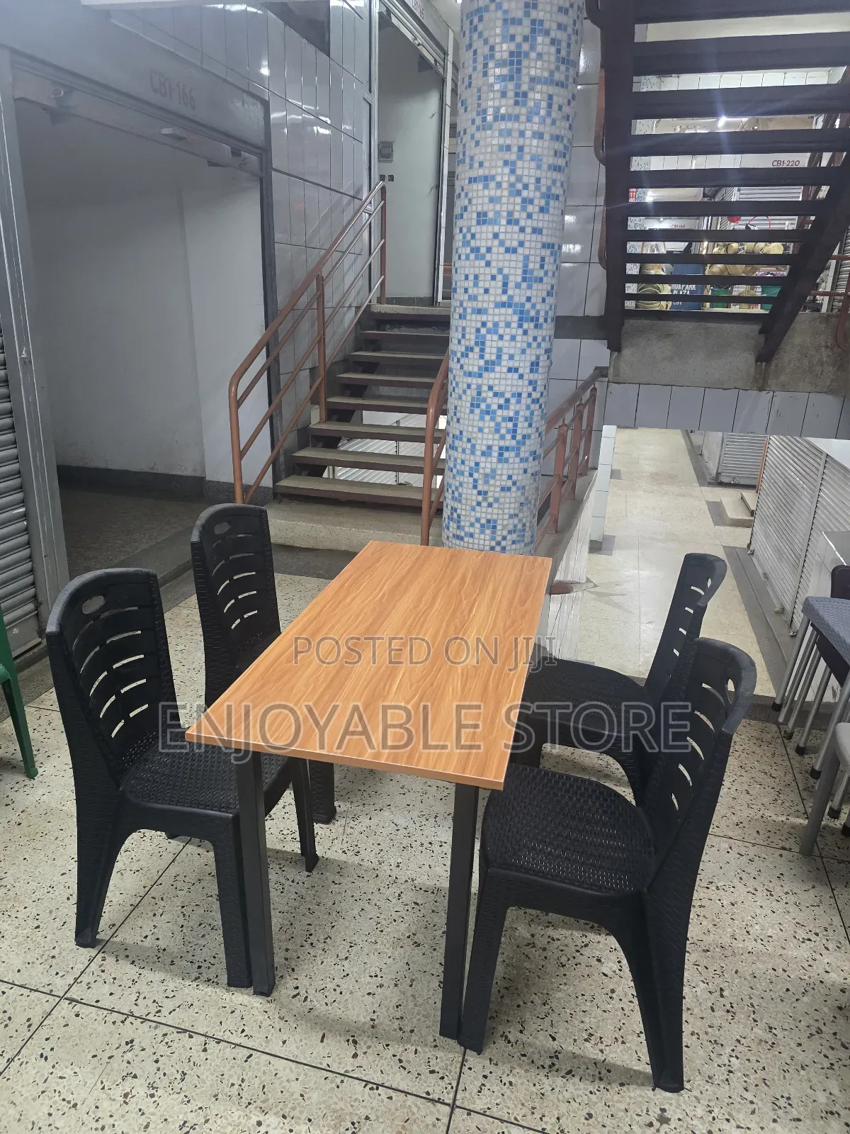 Restaurant Table and 4 Chairs Armless