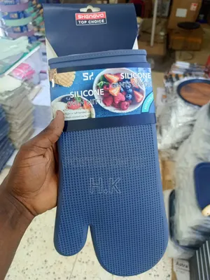 Oven Mitt.