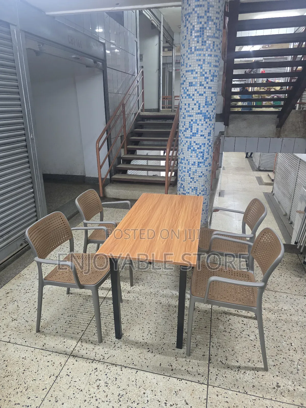 Home Office Garden Hotels Foldable Wooden Table and Chairs Plastic